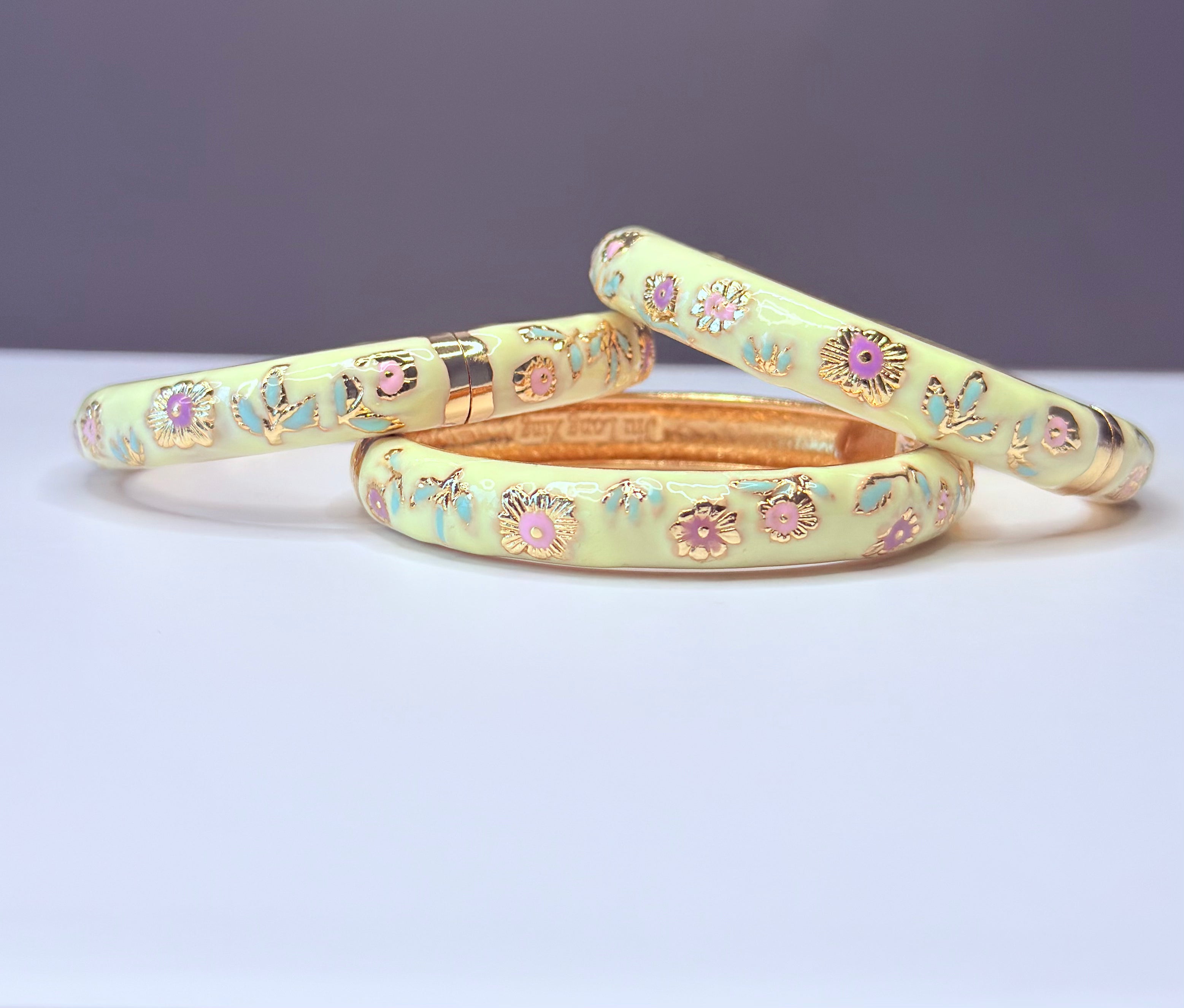 Hand-painted enamel beige floral bangle
