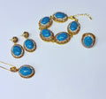 Turquoise stone set.