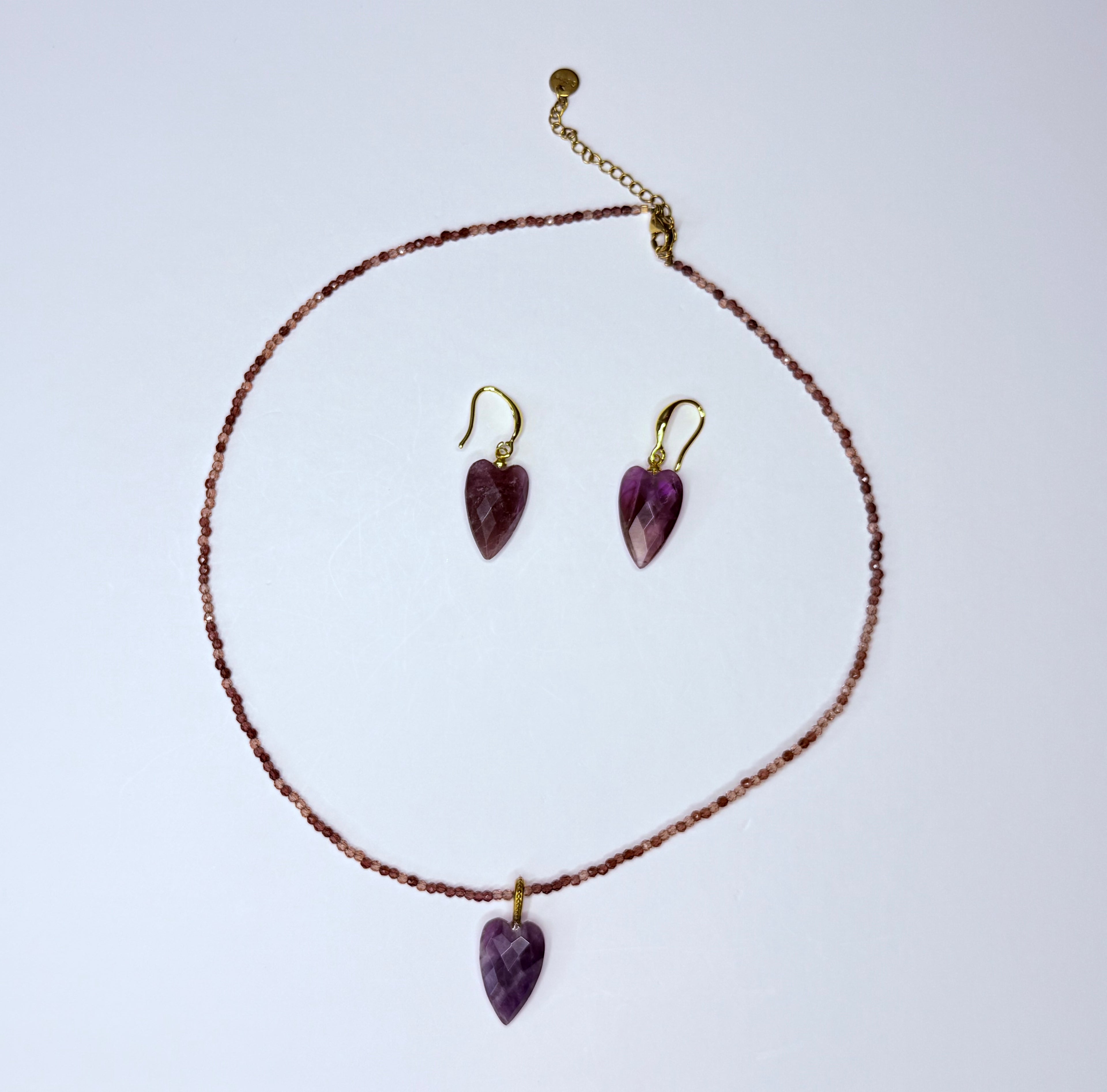 Amethyst quartz stone set.