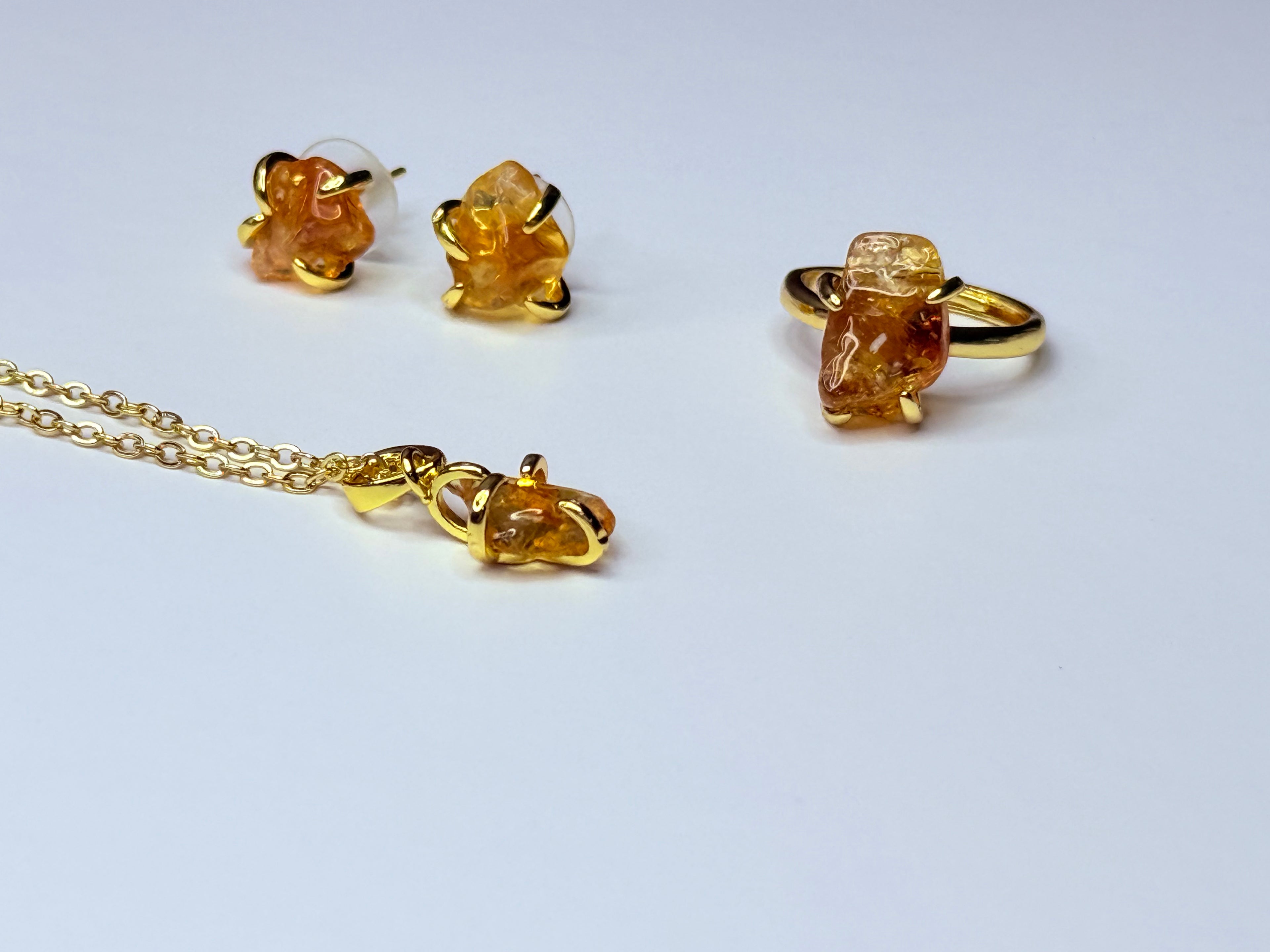 Genuine amber set.