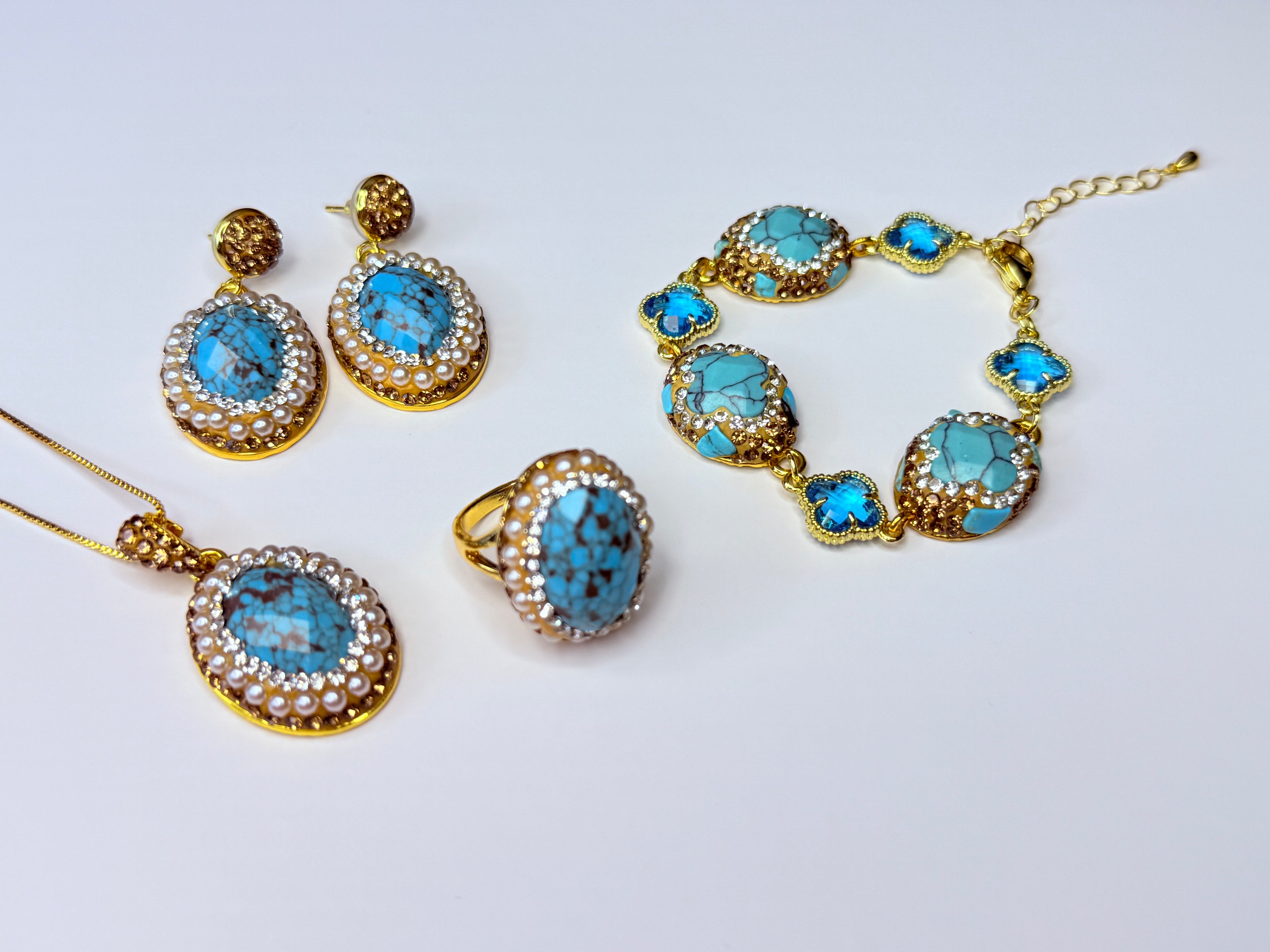 Genuine natural howlite turquoise stone set.