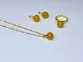 Genuine citrine stone set.