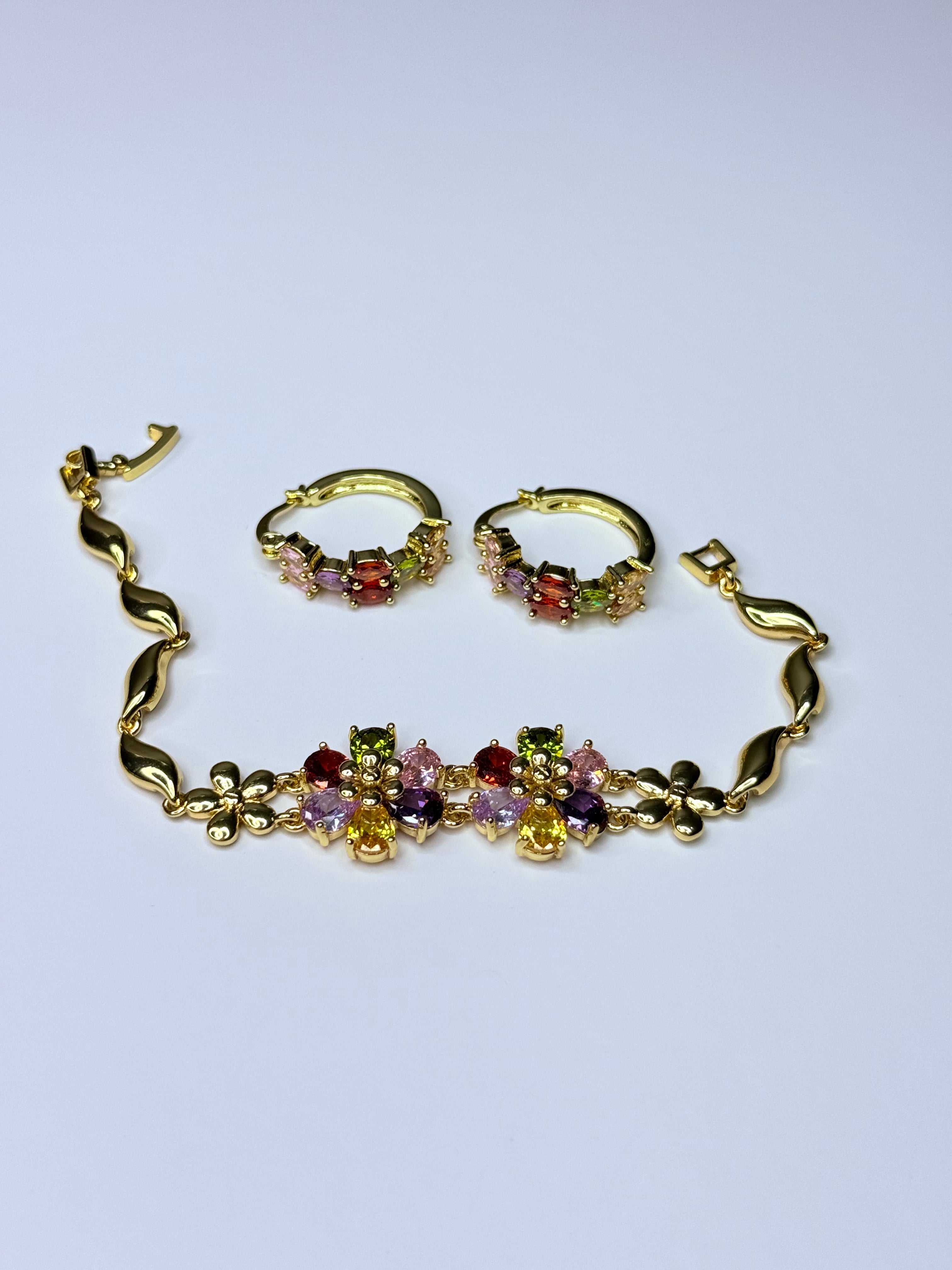 Multicolor crystal set.