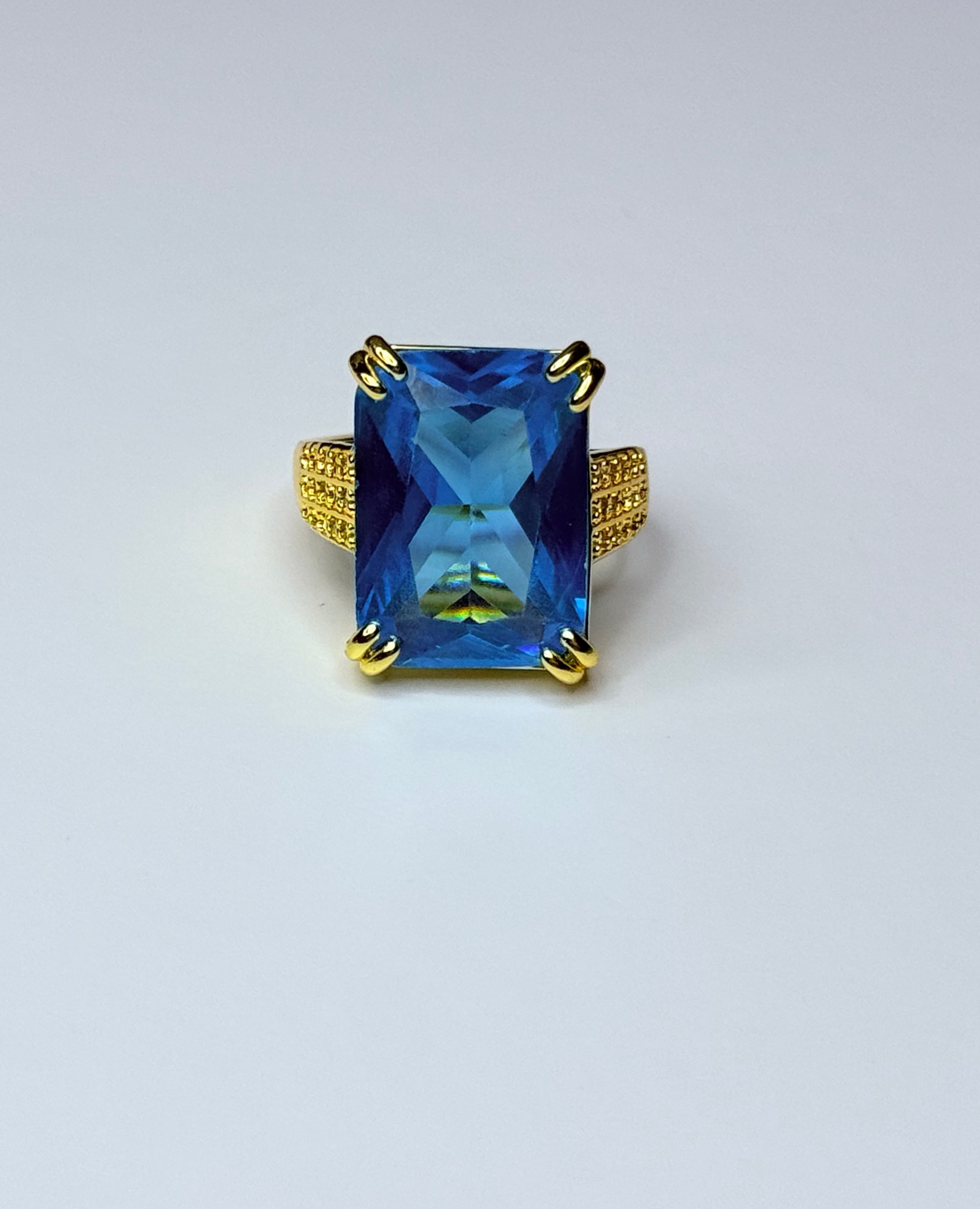 Royal blue adjustable ring.