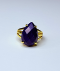 Adjustable lapis lazuli ring.