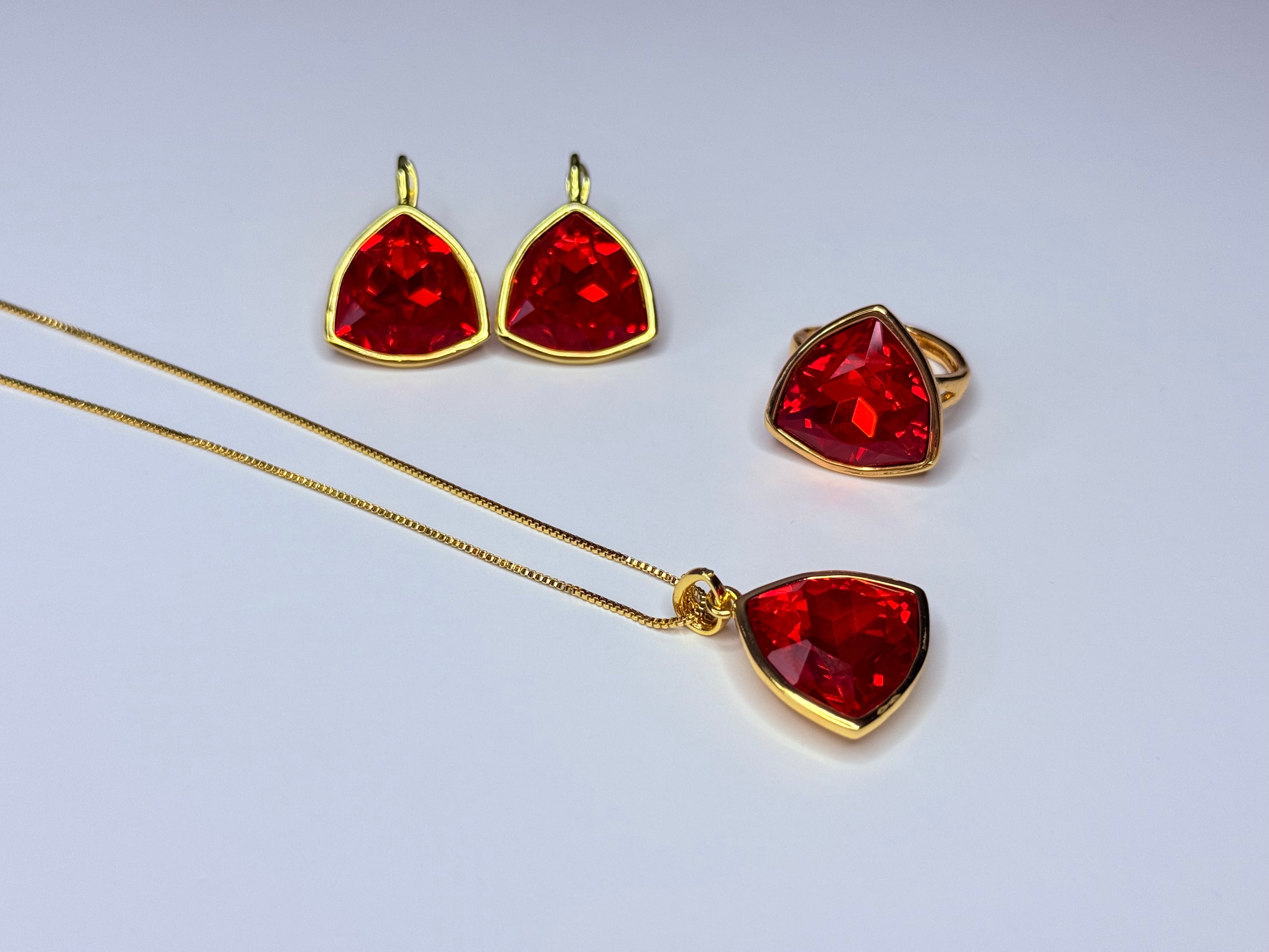 Solid red-cut crystal set.