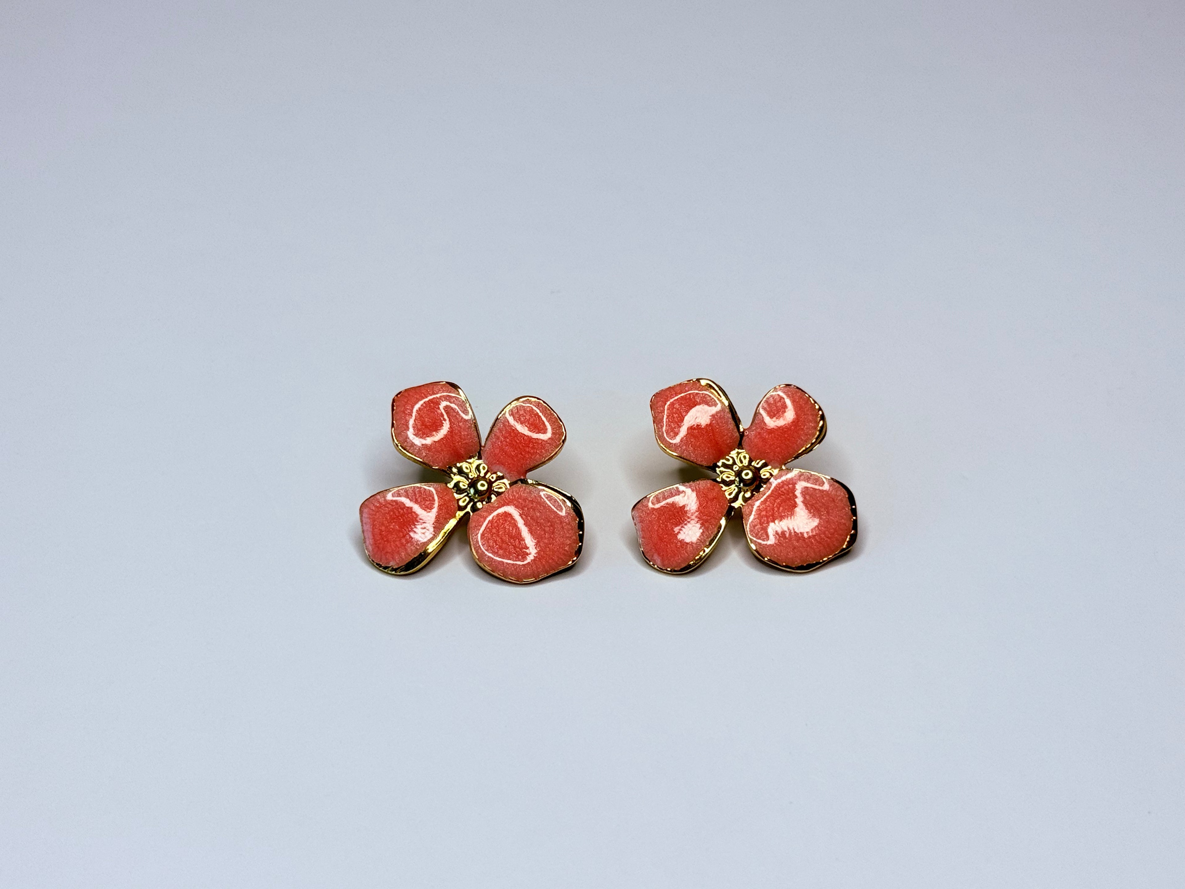 Floral earrings.
