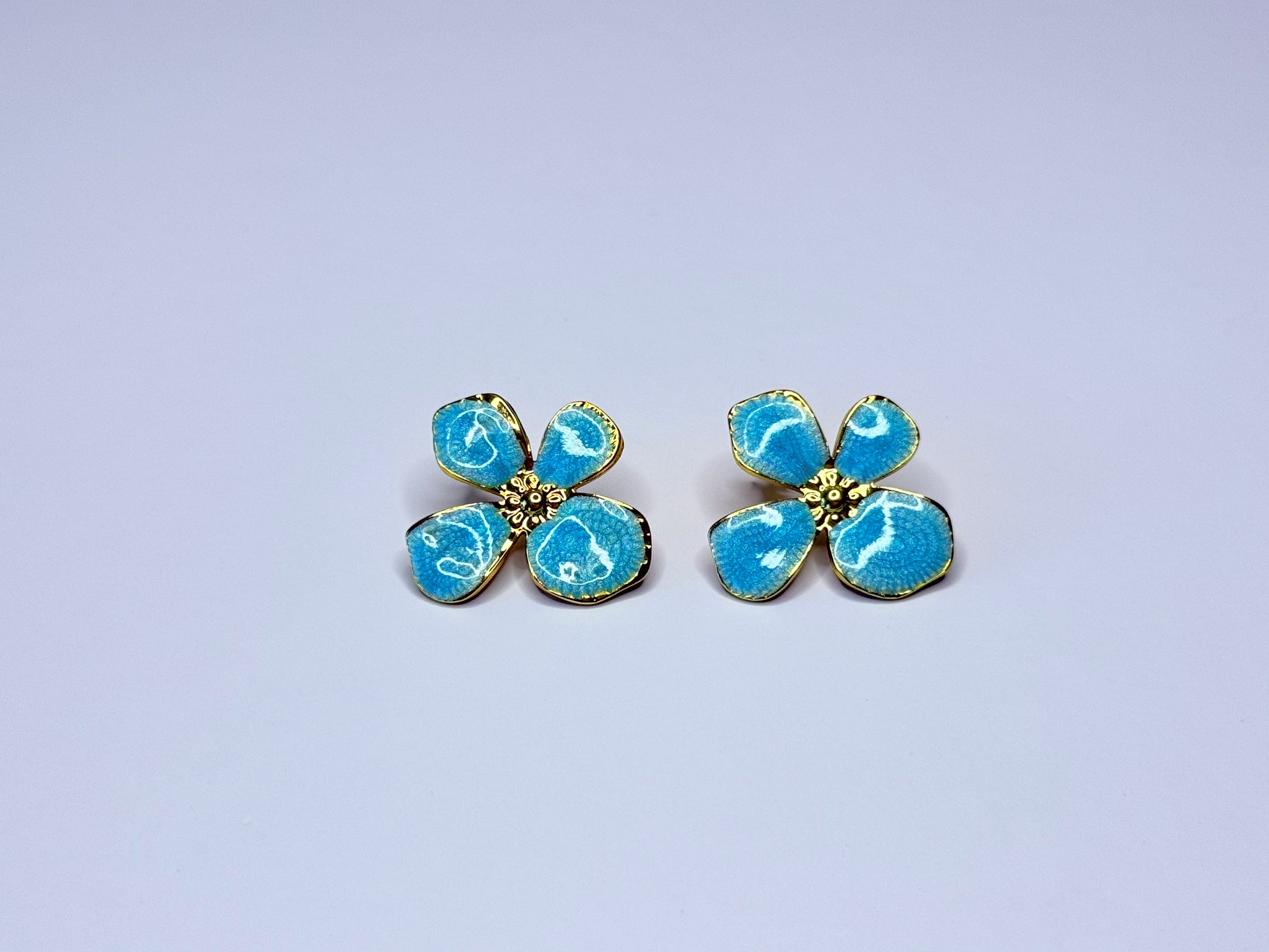 Floral earrings.