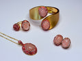 Rose quartz set.